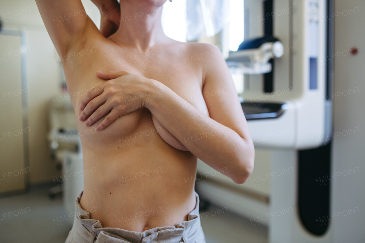 Routine breast cancer screening during gynecological checkup