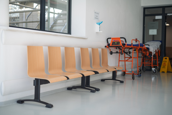 Waiting area in front of doctor's offce.